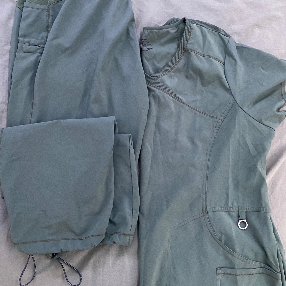 Cherokee Infinity Scrub Set